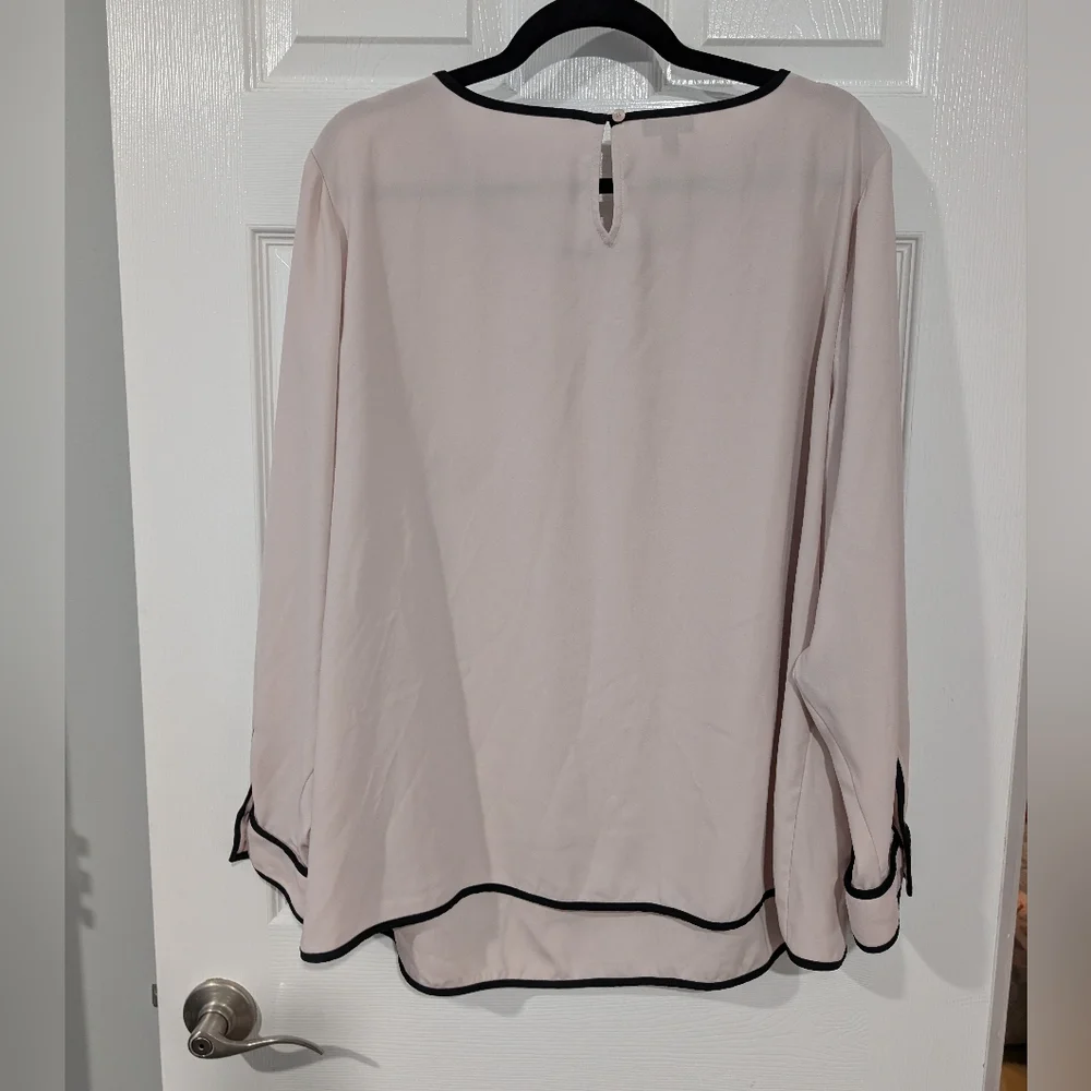 Talbots Woman Light Pink with Black Trim Long Sleeve Blouse Size 2X - Picture 10 of 12